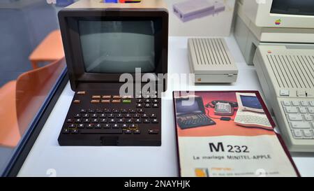 Warschau, Polen. 10. Februar 2023 Im Apple Museum. Computer M 232. Stockfoto