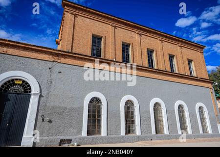 Fabrik in ures Sonora Mexico, Altstadt mit alten Häusern (Foto: Luis Gutierrez / NortePhoto.com) molino en ures Sonora Mexico, Pueblo viejo de Casas antiguas (Foto: Luis Gutierrez / NortePhoto.com) Stockfoto