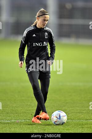 Die belgische Julie Biesmans wurde am Montag, den 13. Februar 2023, in Tubize während einer Trainingseinheit der belgischen nationalen Frauenfußballmannschaft The Red Flames in Aktion gezeigt. Die Red Flames nehmen vom 16. Bis 22. Februar 2023 am Arnold Clark Cup Teil, einem einladenden Fußballturnier der Frauenvereinigung. BELGA FOTO ERIC LALMAND Stockfoto