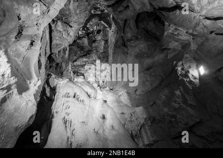 Die Felsformation, bekannt als Diamond Chamber in Goughs Cave in Cheddar in Somerset Stockfoto