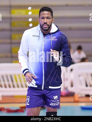 Palasport, Cisterna, Italien, 11. Februar 2023, Yosvany Hernandez (Vero Volley Monza) während Top Volley Cisterna vs Vero Volley Monza – Volleyball IT Stockfoto