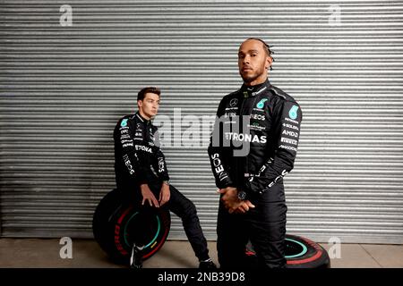 Lewis Hamilton (GB, rechts) und George Russell (GB), Mercedes-AMG PETRONAS Formula One Team 2023 Quelle: Mercedes-AMG PETRONAS über Fufa61 Stockfoto