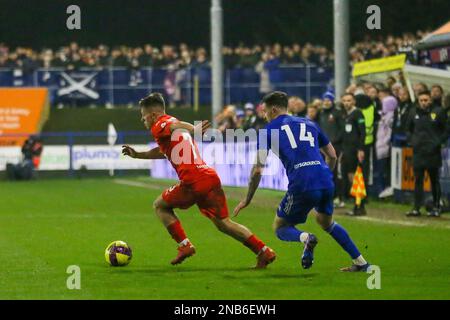 Darvel, Großbritannien. 13. Februar 2023. Nach ihrem Sieg gegen Aberdeen spielte Darvel Falkirk in der 5. Runde des Scottish Cup auf Darvels Heimatplatz des Recreation Park. Der Endstand war Darvel 1, Falkirk 5 mit Toren von Morrison (Darvel, 64 Min.), Oliver (Falkirk, 22 Min.), Morrison (Falkirk, 24 Min.), Henderson (Falkirk, 78 Min.), Nesbit (Falkirk, 81 Min.) und McGuffie (Falkirk 88 Min.). Darvel ist nun eliminiert, und Falkirk spielt in der nächsten Runde Ayr United. Kredit: Findlay/Alamy Live News Stockfoto