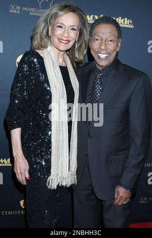 LOS ANGELES - 10. FEBRUAR: Marilyn McCoo, Billy Davis Jr bei den Movieguide Awards 30. im Avalon Hollywood am 10. Februar 2023 in Los Angeles, Kalifornien Stockfoto