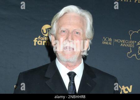 LOS ANGELES - 10. FEBRUAR: Bruce Davison bei den Movieguide Awards 30. im Avalon Hollywood am 10. Februar 2023 in Los Angeles, Kalifornien Stockfoto