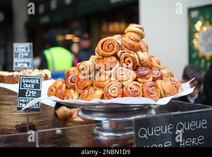 Ingwerkuchen auf dem Straßenmarkt Stockfoto