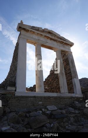 Antiker Tempel der Isis auf Delos Island. Eine der wichtigsten mythologischen, historischen und archäologischen Stätten in Griechenland. Stockfoto