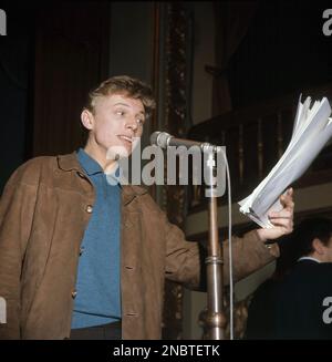 Tommy Steele. Der englische Entertainer gilt als Großbritanniens erstes Teenager-Idol und Rock and Roll-Star. Geboren am 17 1936. dezember 1964 in London Stockfoto