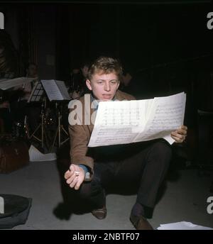 Tommy Steele. Der englische Entertainer gilt als Großbritanniens erstes Teenager-Idol und Rock and Roll-Star. Geboren am 17 1936. dezember 1964 in London Stockfoto