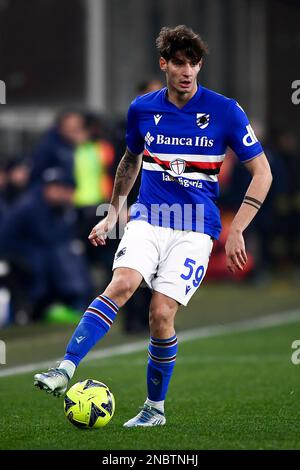 Genua, Italien. 13. Februar 2023 Alessandro Zanoli von der UC Sampdoria in Aktion während des Fußballspiels der Serie A zwischen der UC Sampdoria und dem FC Internazionale. Kredit: Nicolò Campo/Alamy Live News Stockfoto