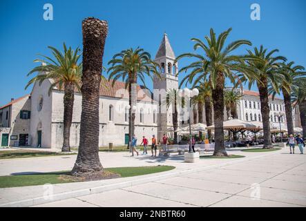 Hafen und Altstadt in Trogir, Kroatien Stockfoto