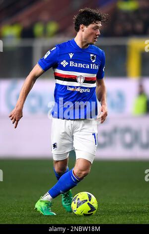 Genua, Italien. 13. Februar 2023 Sam Lammers von UC Sampdoria in Aktion während des Fußballspiels der Serie A zwischen UC Sampdoria und FC Internazionale. Kredit: Nicolò Campo/Alamy Live News Stockfoto