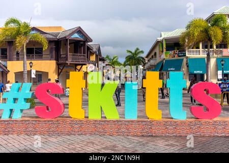 St. Kitts Willkommensschild im Port Zante Cruise Terminal, Basseterre, St. Kitts, St. Kitts und Nevis, kleine Antillen, Karibik Stockfoto