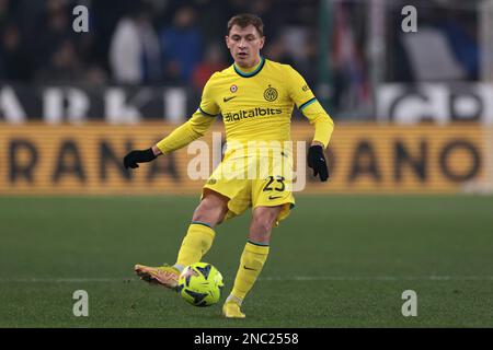 Genua, Italien, 13. Februar 2023. Nicolo Barella vom FC Internazionale während des Spiels der Serie A in Luigi Ferraris, Genua. Der Bildausdruck sollte lauten: Jonathan Moscrop/Sportimage Stockfoto