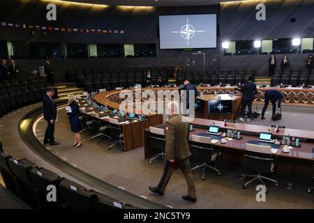 Brüssel, Belgien. 14. Februar 2023. Treffen der NATO-Verteidigungsminister anlässlich eines zweitägigen Treffens der Verteidigungsminister der Allianz am NATO-Hauptquartier in Brüssel, Belgien, am 14. Februar 2023. Kredit: ALEXANDROS MICHAILIDIS/Alamy Live News Stockfoto