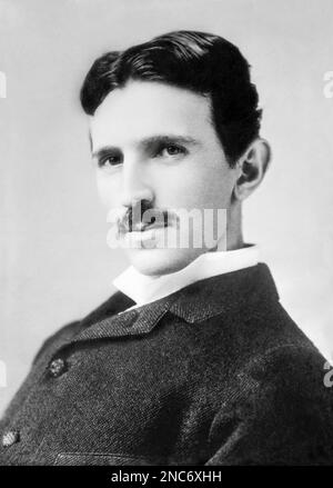 1890 Portrait von Nikola Tesla (im Alter von 34 Jahren), serbische American Erfinder, Elektro-Ingenieur, Maschinenbau-Ingenieur und Futurist. Stockfoto