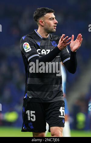 Barcelona, Spanien. 13/02/2023, Diego Rico von Real Sociedad während des Spiels La Liga zwischen RCD Espanyol und Real Sociedad im RCDE-Stadion in Barcelona, Spanien. (Foto: David Ramirez Dax Images) Stockfoto