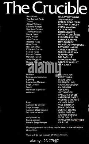 Die Schauspielerliste für die Produktion des Schmelztiegels 1978 von Arthur Miller im Abbey Theatre, Dublin, Irland. Direktor Eugene Lion. Stockfoto