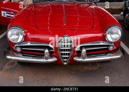 Ein italienischer Sportwagen aus dem Jahr 1960, Alfa Romeo Giulietta Spyder, bei der Colorado Grand Road Rallye. Stockfoto