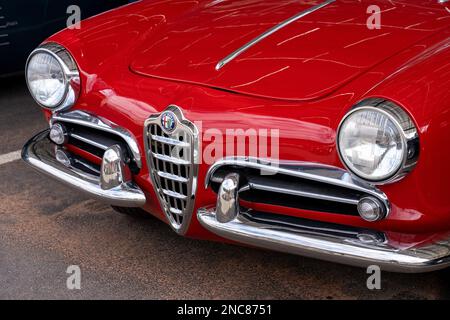 Ein italienischer Sportwagen aus dem Jahr 1960, Alfa Romeo Giulietta Spyder, bei der Colorado Grand Road Rallye. Stockfoto