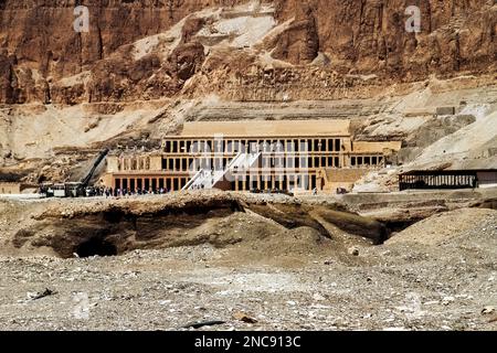 Tal der Königinnen, Luxor, Ägypten. Leichentempel der Königin Hatschepsut, in Deir el Bahri, 26. März 2013. DavidSmith/AlamyContributor Stockfoto