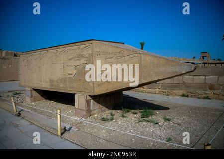 Luxor, Ägypten. Die Tempelanlage von Karnak, allgemein bekannt als Karnak, besteht aus einer riesigen Mischung von verfallenen Tempeln. 26. März 2013 Stockfoto