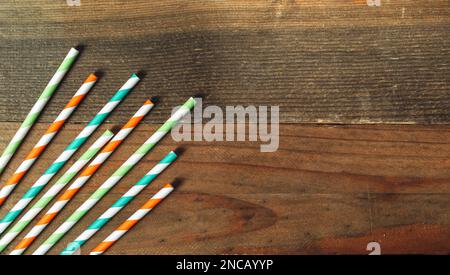 St. Mehrfarbige Strohhalme zum Patrick's Day für Cocktails Stockfoto