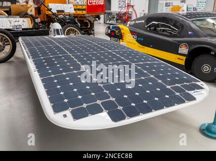 Solarbetriebenes Fahrzeug Sunswift Ivy im Inverell Transport Museum im Norden von New South wales, australien, schnellstes Solarfahrzeug 2011 Stockfoto