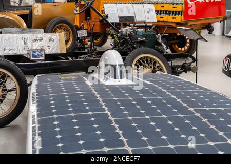 Solarbetriebenes Fahrzeug Sunswift Ivy im Inverell Transport Museum im Norden von New South wales, australien, schnellstes Solarfahrzeug 2011 Stockfoto