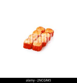 Gebackene Sushi-Brötchen aus Samurai, weißer Hintergrund isoliert Stockfoto