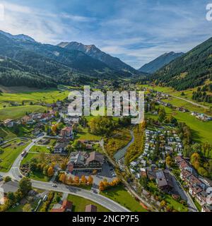 Luftblick auf die wunderschöne Landschaft rund um Lermoos in der Tiroler Zugspitz-Arena Stockfoto