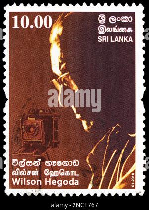 MOSKAU, RUSSLAND - 4. FEBRUAR 2023: Auf Sri Lanka gedruckte Briefmarken zeigen Wilson Hegoda, Serie, circa 2016 Stockfoto
