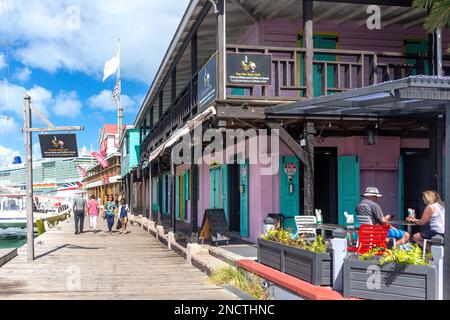 Pier Side Cafe und Promenade, Historic Redcliffe Quay, St. John's, Antigua, Antigua und Barbuda, Kleine Antillen, Karibik, Karibik Stockfoto