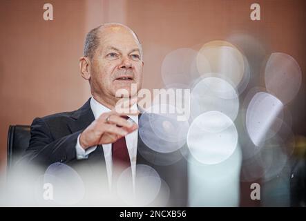 Berlin, Deutschland. 15. Februar 2023. Kanzler Olaf Scholz (SPD) nimmt an der Kabinettssitzung des Bundeskanzlers Teil. Kredit: Kay Nietfeld/dpa/Alamy Live News Stockfoto