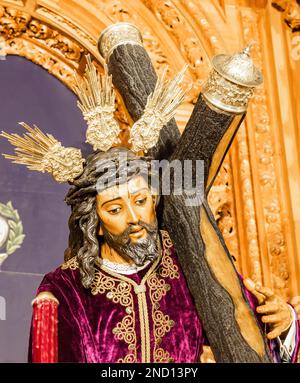 Bild des Heiligen Christus der drei Wasserfälle, Cristo de las tres Caidas, aus dem 16. Jahrhundert, im Inneren der Capilla de los Marineros (Kapelle der Sai Stockfoto