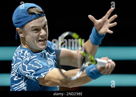 ROTTERDAM - Holger Rune (DEN) in Aktion gegen Constant Lestienne (FRA) am zweiten Tag des ABN AMRO Open Tennisturniers in Ahoy. AP-SCHLEIFGERÄT KING Stockfoto