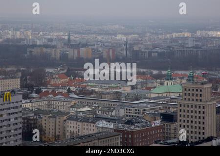 Blick auf Warschau von der Aussichtsplattform des Kultur- und Wissenschaftspalastes in Warschau, Polen Stockfoto