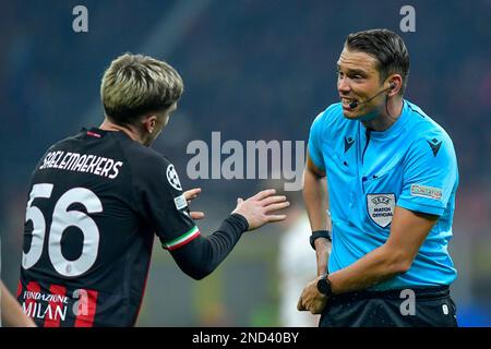 Mailand, Italien. 14. Februar 2023. Schiedsrichter Sandro Schärer während des UEFA Champions League-Spiels zwischen AC Milan und Tottenham Hotspur in San Siro in Mailand. (Foto: Gonzales Photo/Alamy Live News Stockfoto