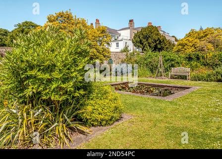 Garden of Preston Manor, ein historisches Herrenhaus aus dem 17. Jahrhundert in Brighton, East Sussex, Südengland Stockfoto