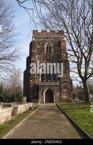 Eintritt zur antiken Kirche St. Mary Magdalena, East Ham, London UK Stockfoto