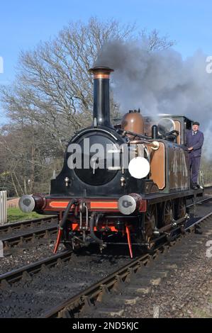 Fenchurch bewegt sich um den Bahnhof Sheffield Park. Stockfoto