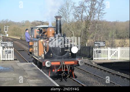 Fenchurch bewegt sich um den Bahnhof Sheffield Park. Stockfoto