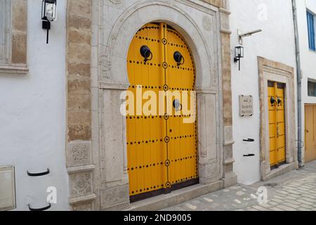 Eintritt zum dar El Jeld Hotel und Spa in der Medina von Tunis Stockfoto