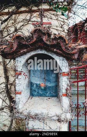 Ikonostase im Kloster Panagia in Markopoulos Oropou in Attika, Griechenland. Stockfoto