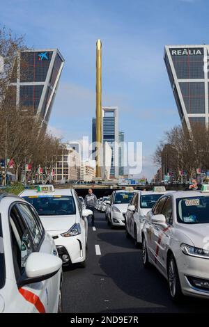 Der Verband der professionellen Taxis von Madrid (Federación Profesional del Taxi de Madrid, FPTM) organisierte eine Demonstration vom Plaza Castilla zum D Stockfoto