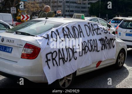 Der Verband der professionellen Taxis von Madrid (Federación Profesional del Taxi de Madrid, FPTM) organisierte eine Demonstration vom Plaza Castilla zum D Stockfoto