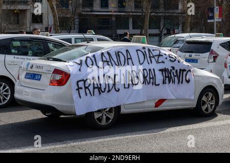 Der Verband der professionellen Taxis von Madrid (Federación Profesional del Taxi de Madrid, FPTM) organisierte eine Demonstration vom Plaza Castilla zum D Stockfoto