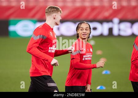 Sevilla, Spanien. 15. Februar 2023. Xavi Simons (7) von PSV Einhoven während eines Trainings vor dem Spiel der UEFA Europa League zwischen dem FC Sevilla und PSV Einhoven im Estadio Ramon Sanchez Pizjuan in Sevilla gesehen. (Foto: Gonzales Photo/Alamy Live News Stockfoto