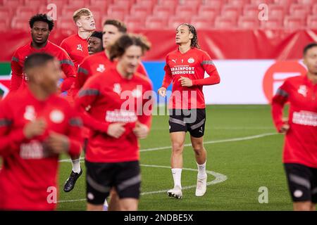 Sevilla, Spanien. 15. Februar 2023. Xavi Simons (7) von PSV Einhoven während eines Trainings vor dem Spiel der UEFA Europa League zwischen dem FC Sevilla und PSV Einhoven im Estadio Ramon Sanchez Pizjuan in Sevilla gesehen. (Foto: Gonzales Photo/Alamy Live News Stockfoto