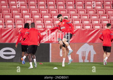 Sevilla, Spanien. 15. Februar 2023. Ismael Saibari (28) von PSV Einhoven wurde während eines Trainings im Vorfeld des Spiels der UEFA Europa League zwischen dem FC Sevilla und PSV Einhoven im Estadio Ramon Sanchez Pizjuan in Sevilla gesehen. (Foto: Gonzales Photo/Alamy Live News Stockfoto